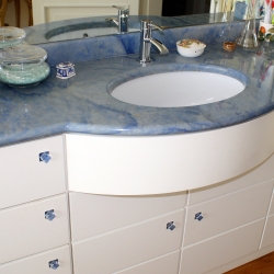 Bagno in Pietra e Marmo