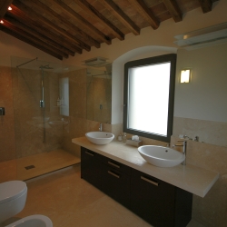 Bagno in Pietra e Marmo