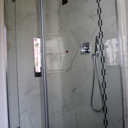 Bagno in Pietra e Marmo