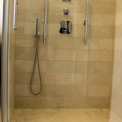 Bagno in Pietra e Marmo