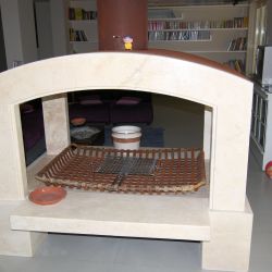 Camino in Marmo e Pietra su misura