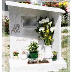 Arte Funeraria Lapidi e Statue in Pietra e Marmo Arte Funeraria Lapidi e Statue in Pietra e Marmo