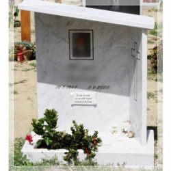 Arte Funeraria Lapidi e Statue in Pietra e Marmo Arte Funeraria Lapidi e Statue in Pietra e Marmo