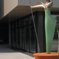 Statue in pietra e marmo