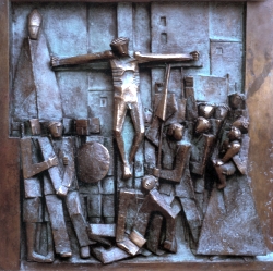 Statue in pietra e marmo