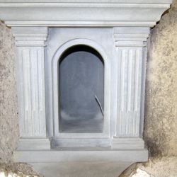 Stemmi Capitelli Targhe Bassorilievi Ciotole