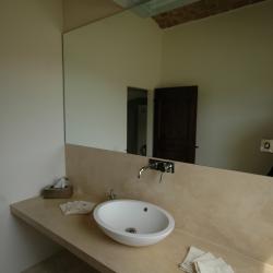 Bagno in pietra marmo e granito su misura