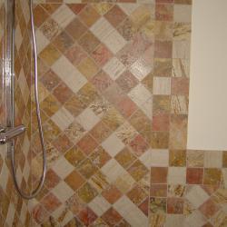 Bagno in pietra marmo e granito su misura