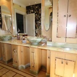 Bagno in pietra marmo e granito su misura