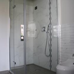 Bagno in pietra marmo e granito su misura